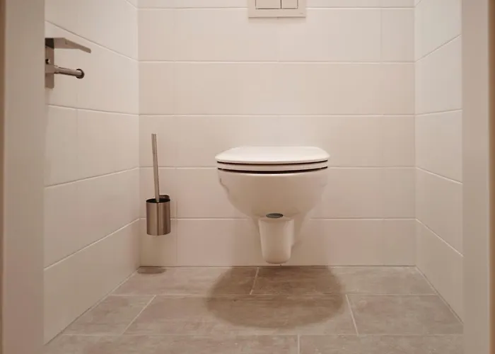 Apartment - Alm A13 By Aa Homes *